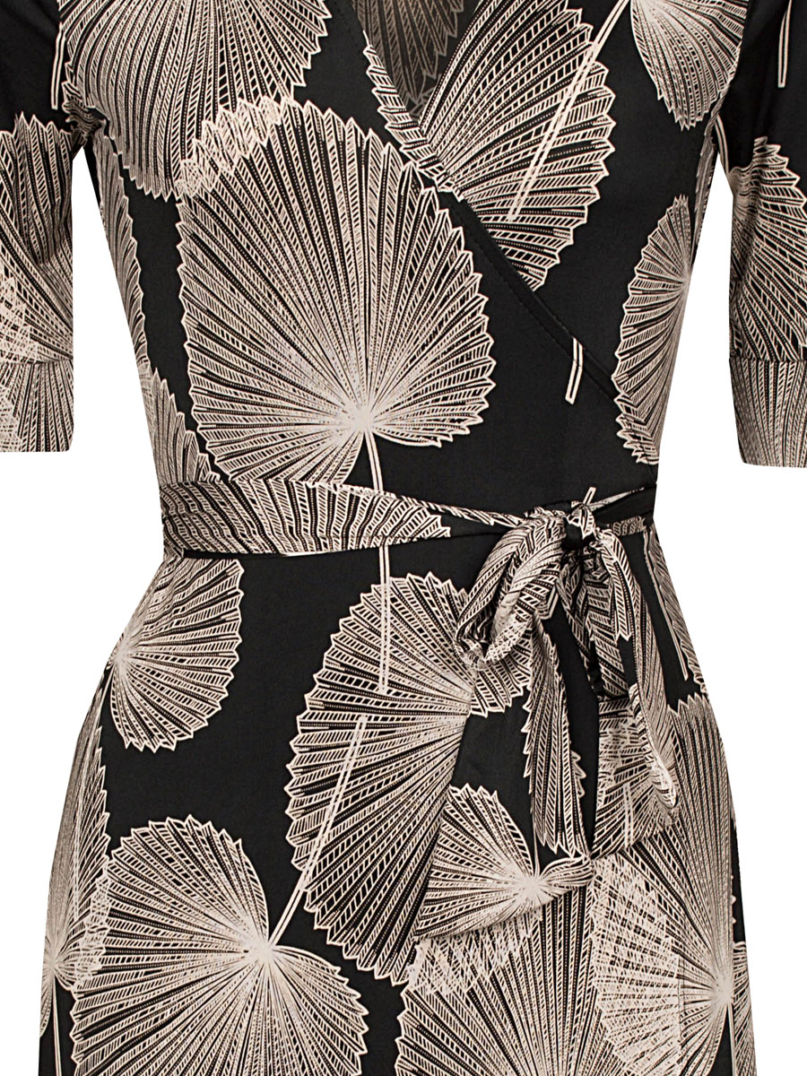 F01403421 Jurk Overslag Jennifer Zwart detail